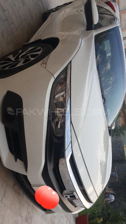 Honda Civic 2018 for Sale in Peshawar Image-1