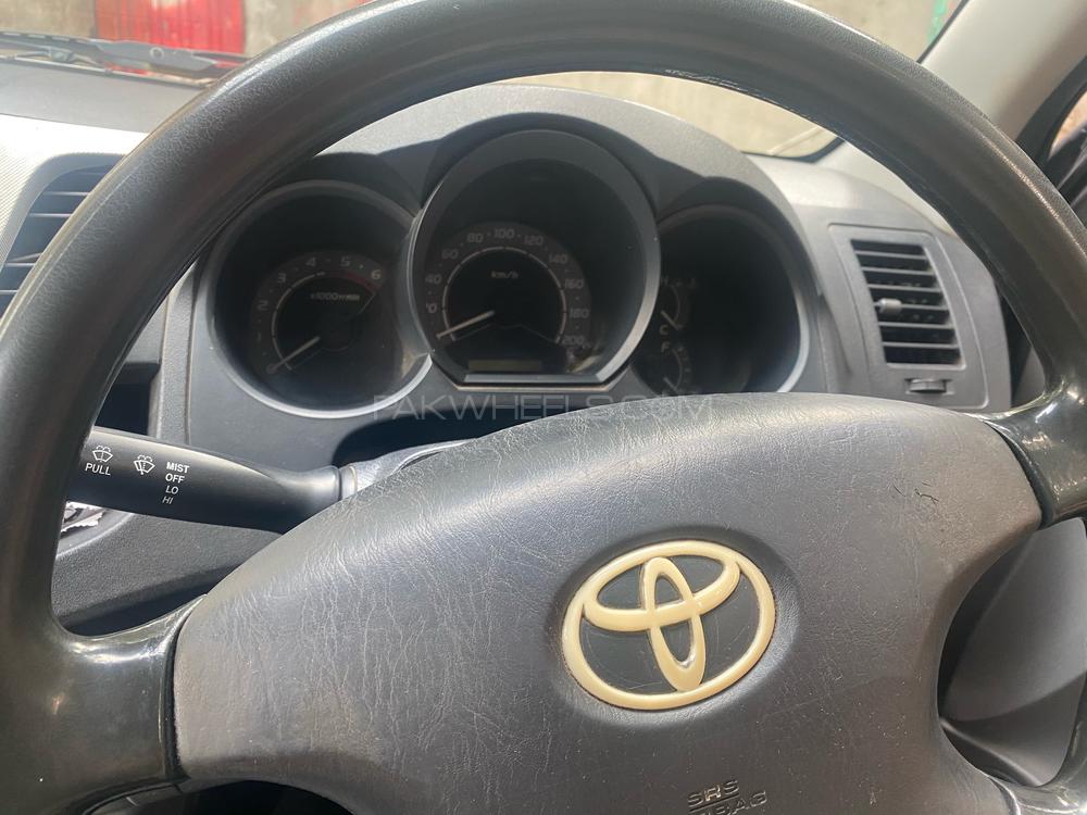 Toyota Hilux 2011 for Sale in Lahore Toyota Hilux 2011 for Sale in Lahore Image-3