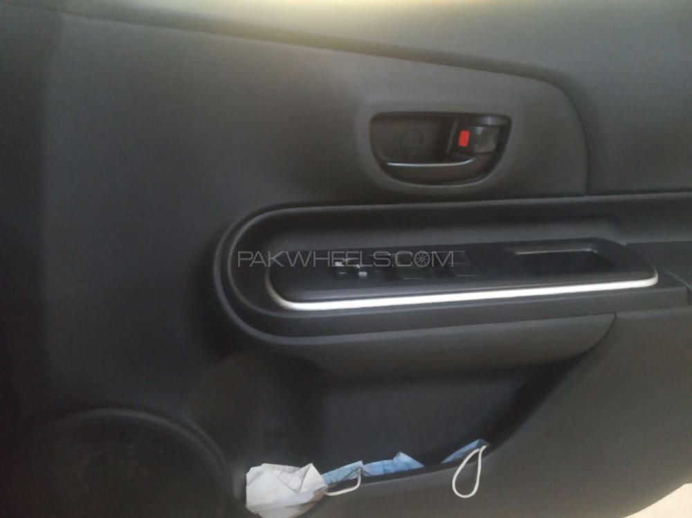 Toyota Aqua 2017 for Sale in Karachi Toyota Aqua 2017 for Sale in Karachi Image-9