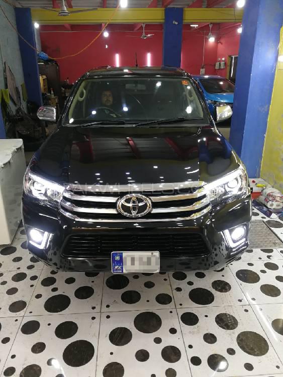 Toyota Hilux 2015 for Sale in Islamabad Image-1