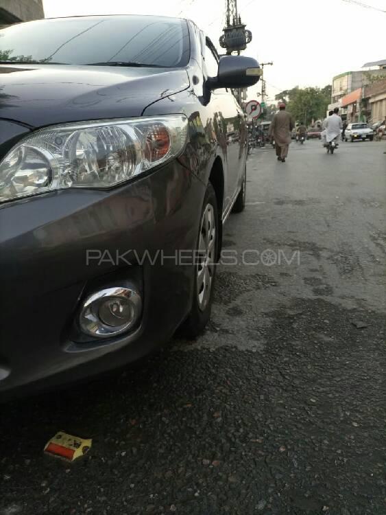 Toyota Corolla 2011 for Sale in Peshawar Image-1