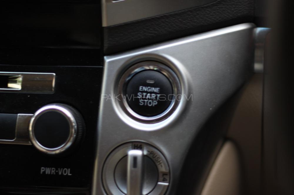 Toyota Land Cruiser 2013 for Sale in Karachi Toyota Land Cruiser 2013 for Sale in Karachi Image-3