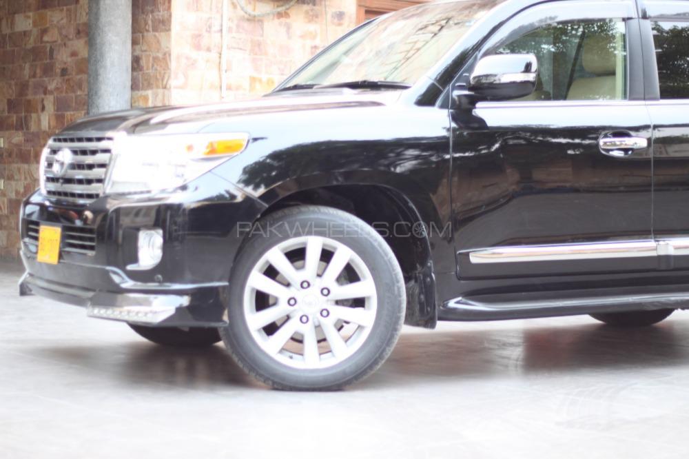Toyota Land Cruiser 2013 for Sale in Karachi Toyota Land Cruiser 2013 for Sale in Karachi Image-4