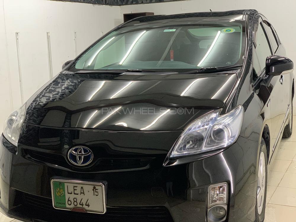 Toyota Prius 2011 for Sale in Sialkot Toyota Prius 2011 for Sale in Sialkot Image-3
