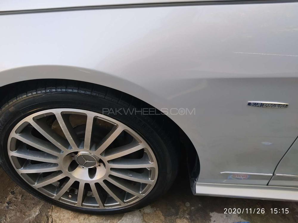 Mercedes Benz E Class 2010 for Sale in Rawalpindi Mercedes Benz E Class 2010 for Sale in Rawalpindi Image-3