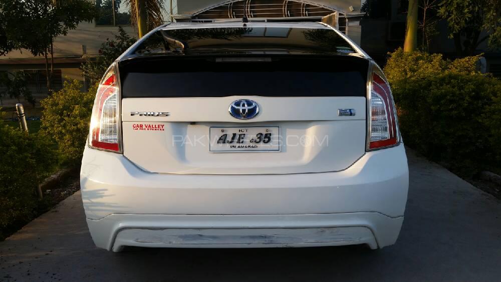 Toyota Prius 2014 for Sale in Peshawar Image-1