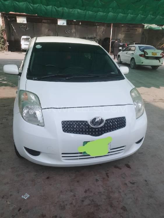 Toyota Vitz 2005 for Sale in Peshawar Image-1