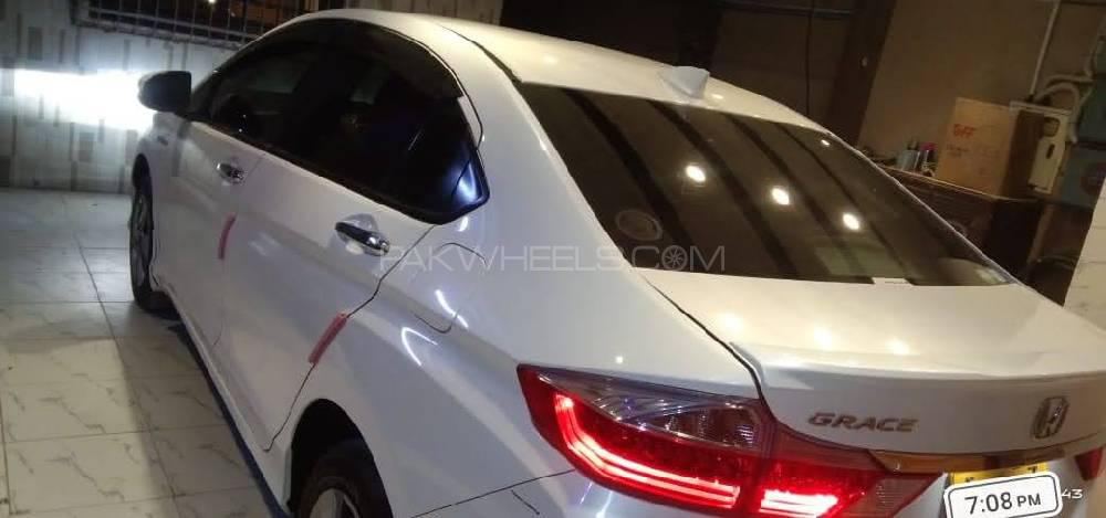 Honda Grace Hybrid 2014 for Sale in Karachi Honda Grace Hybrid 2014 for Sale in Karachi Image-5