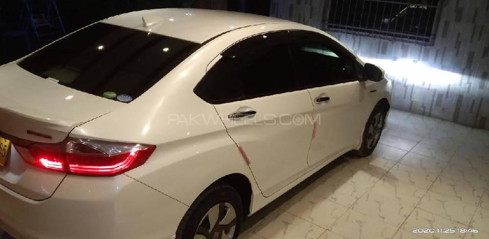 Honda Grace Hybrid 2014 for Sale in Karachi Honda Grace Hybrid 2014 for Sale in Karachi Image-2