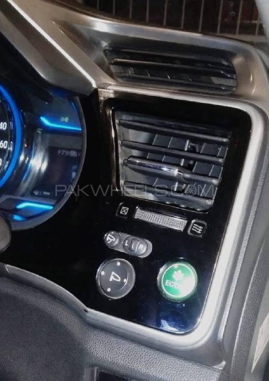 Honda Grace Hybrid 2014 for Sale in Karachi Honda Grace Hybrid 2014 for Sale in Karachi Image-12