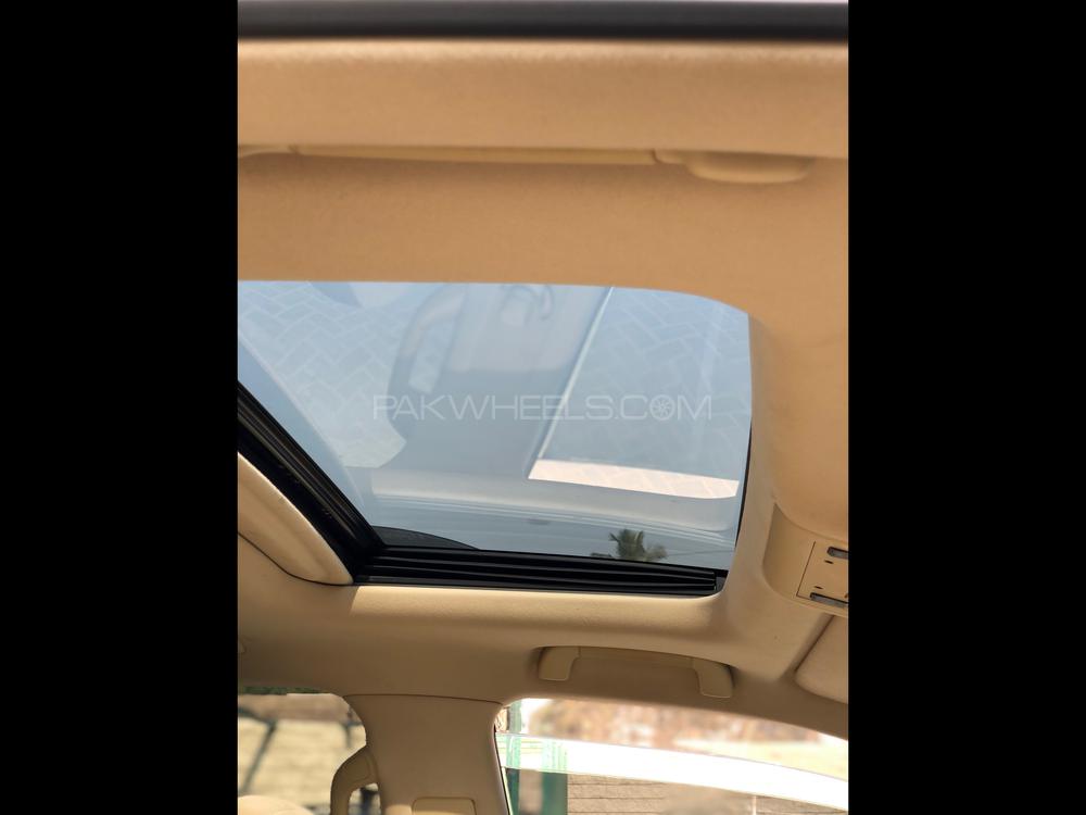 Toyota Land Cruiser 2016 for Sale in Karachi Toyota Land Cruiser 2016 for Sale in Karachi Image-8