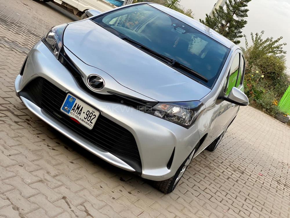 Toyota Vitz 2016 for Sale in Peshawar Image-1