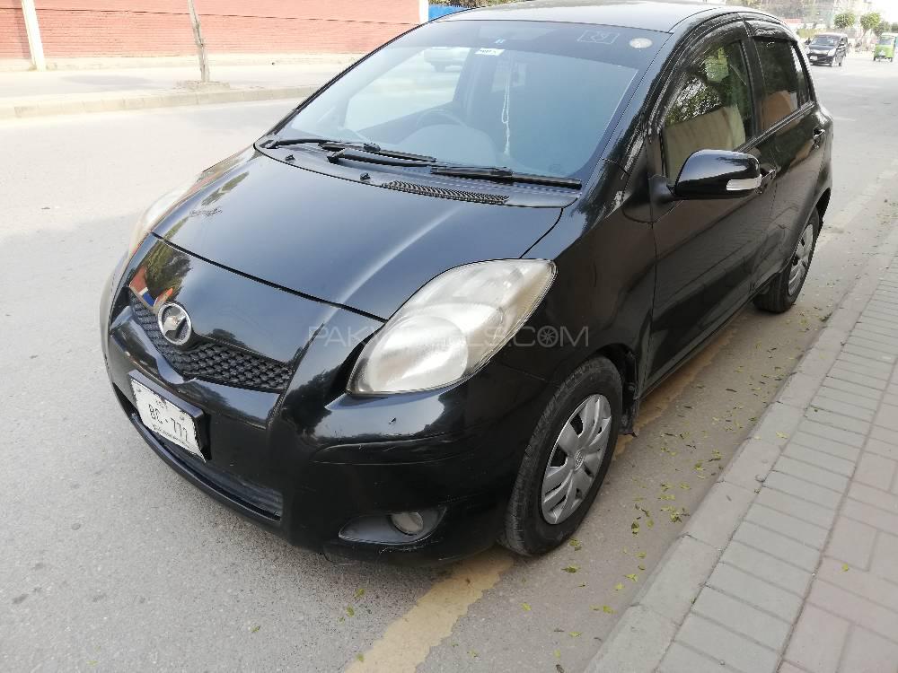 Toyota Vitz 2010 for Sale in Islamabad Image-1