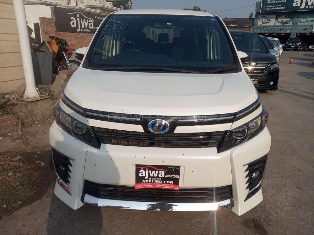 Toyota Voxy 2015 for Sale in Gujranwala Image-1