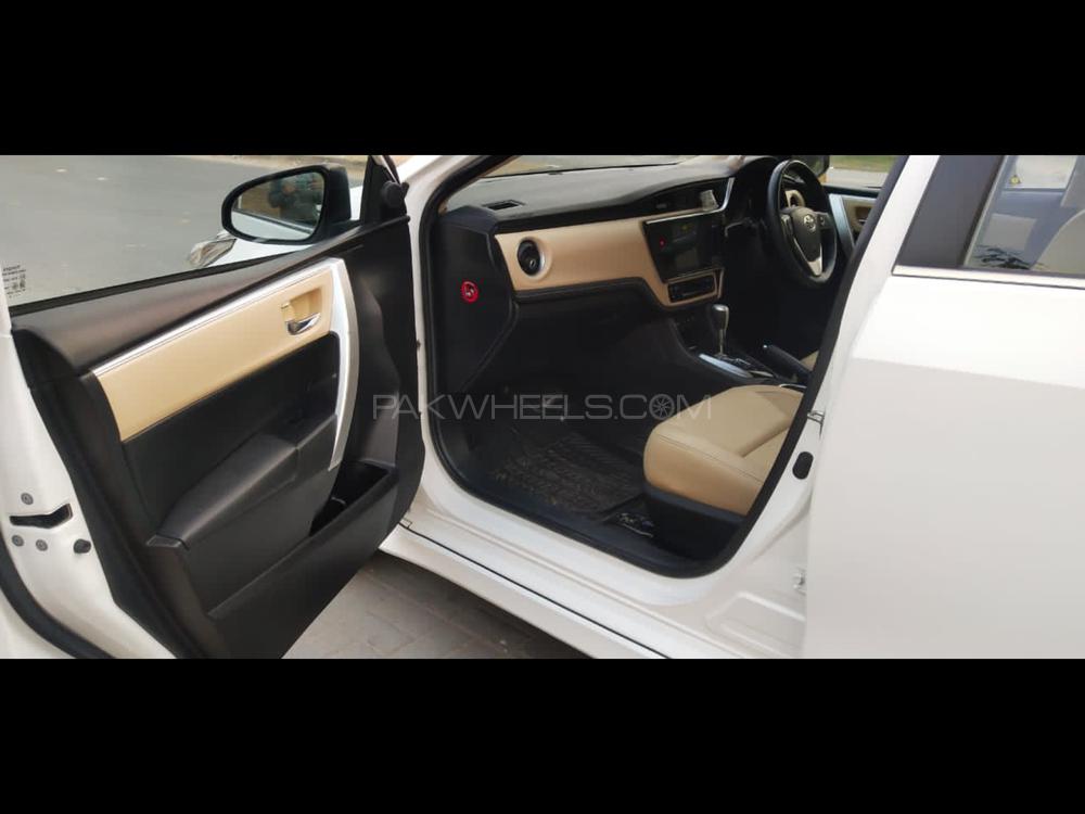 Toyota Corolla 2018 for Sale in Islamabad Toyota Corolla 2018 for Sale in Islamabad Image-12