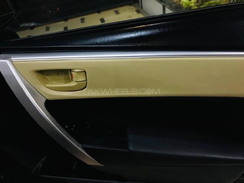 Toyota Corolla 2018 for Sale in Lahore Toyota Corolla 2018 for Sale in Lahore Image-11