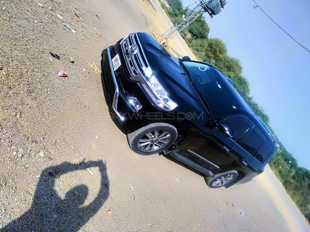 Toyota Land Cruiser 2010 for Sale in Islamabad Toyota Land Cruiser 2010 for Sale in Islamabad Image-3