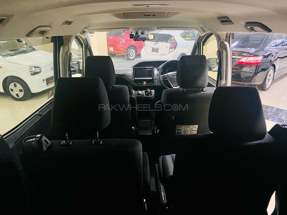 Toyota Noah 2015 for Sale in Peshawar Toyota Noah 2015 for Sale in Peshawar Image-10