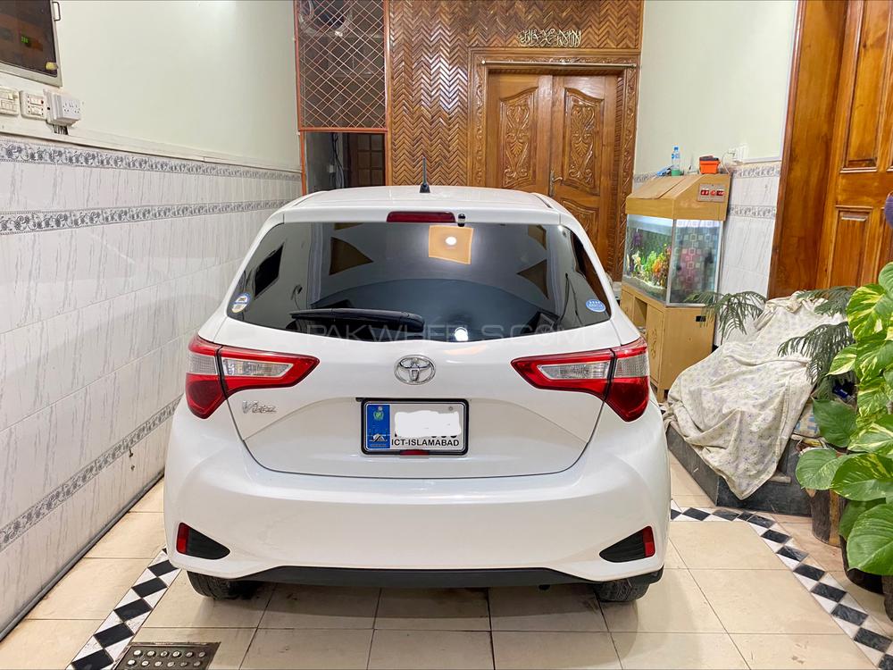 Toyota Vitz 2017 for Sale in Islamabad Image-1