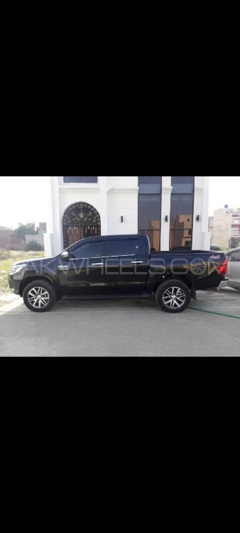 Toyota Hilux 2020 for Sale in Lahore Toyota Hilux 2020 for Sale in Lahore Image-7