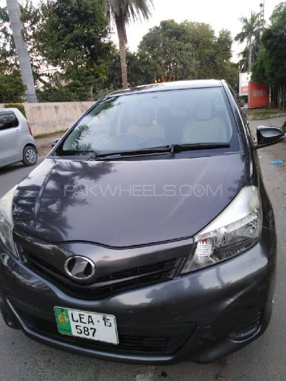 Toyota Vitz 2012 for Sale in Lahore Image-1