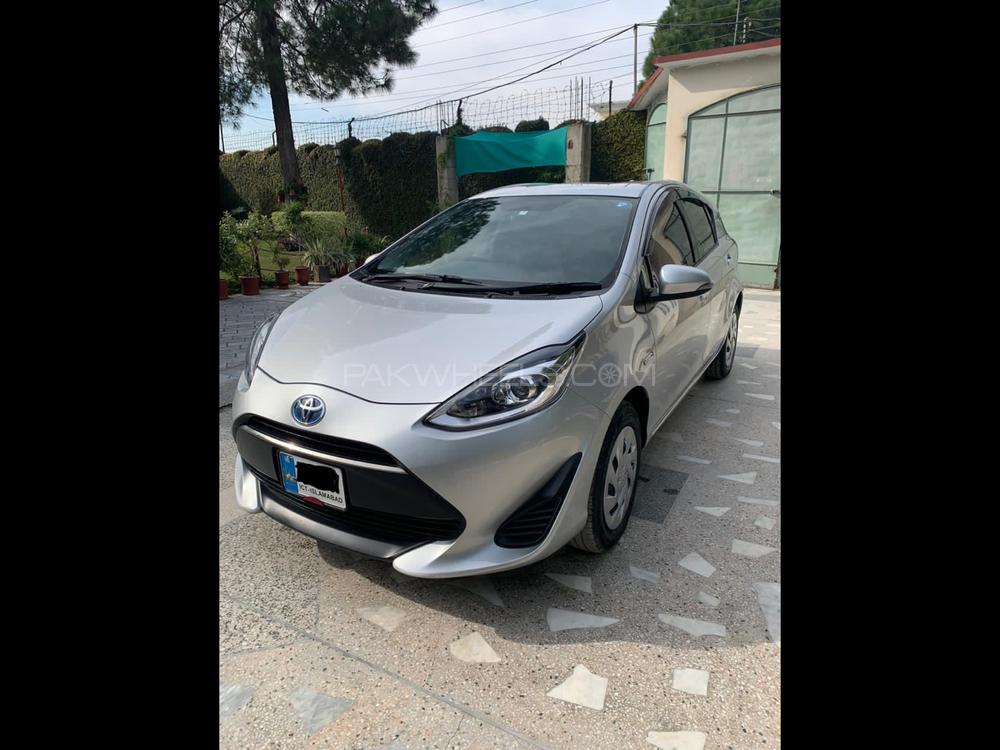 Toyota Aqua 2017 for Sale in Peshawar Image-1