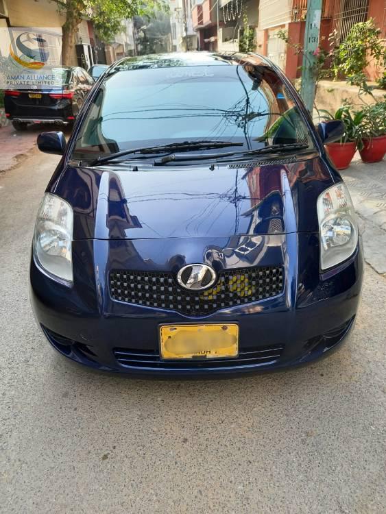 Toyota Vitz 2010 for Sale in Karachi Image-1