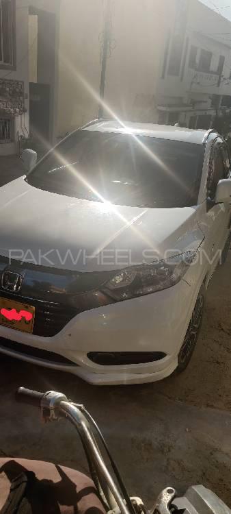 Honda Vezel 2015 for Sale in Karachi Honda Vezel 2015 for Sale in Karachi Image-2