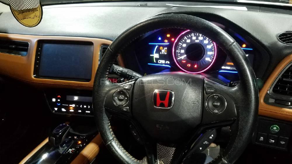 Honda Vezel 2014 for Sale in Karachi Honda Vezel 2014 for Sale in Karachi Image-4