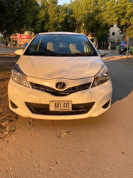 Toyota Vitz 2011 for Sale in Lahore Image-1
