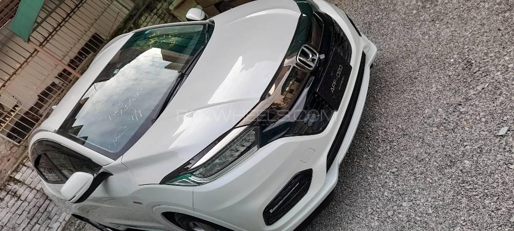 Honda Vezel 2018 for Sale in Rawalpindi Image-1