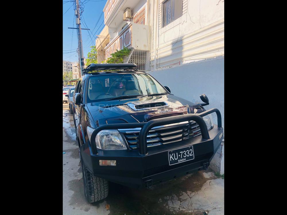 Toyota Hilux 2012 for Sale in Karachi Toyota Hilux 2012 for Sale in Karachi Image-2