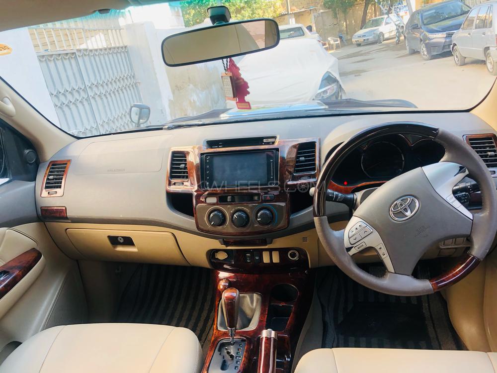 Toyota Hilux 2012 for Sale in Karachi Toyota Hilux 2012 for Sale in Karachi Image-4