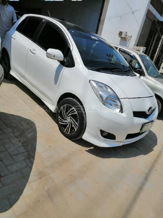 Toyota Vitz 2013 for Sale in D.G.Khan Toyota Vitz 2013 for Sale in D.G.Khan Image-2