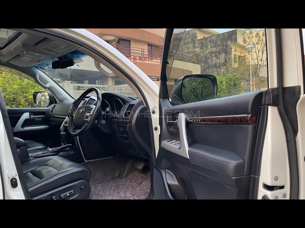 Toyota Land Cruiser 2012 for Sale in Islamabad Toyota Land Cruiser 2012 for Sale in Islamabad Image-8