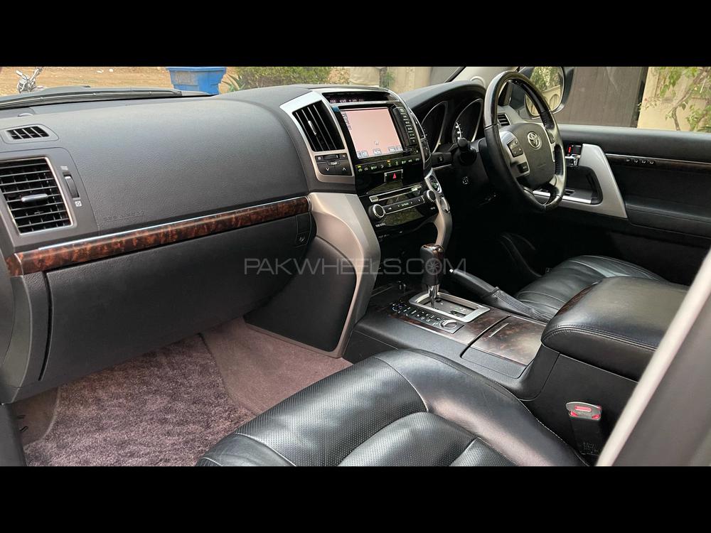 Toyota Land Cruiser 2012 for Sale in Islamabad Toyota Land Cruiser 2012 for Sale in Islamabad Image-11