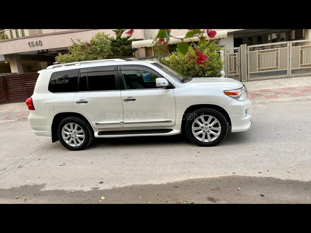 Toyota Land Cruiser 2012 for Sale in Islamabad Toyota Land Cruiser 2012 for Sale in Islamabad Image-19
