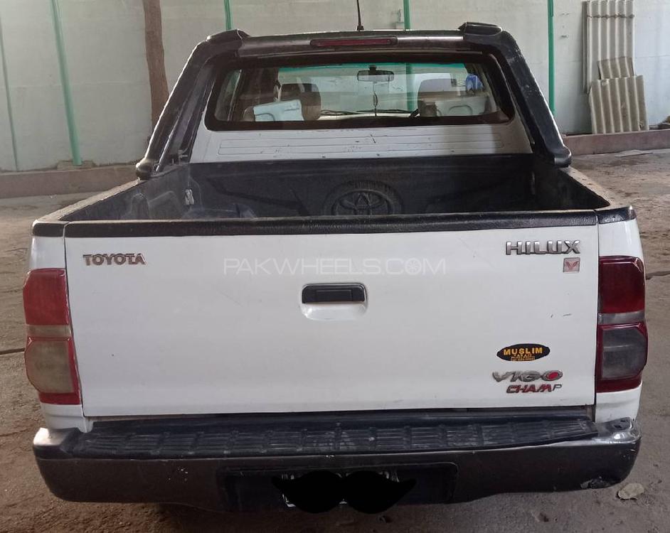 Toyota Hilux 2015 for Sale in Karachi Toyota Hilux 2015 for Sale in Karachi Image-2