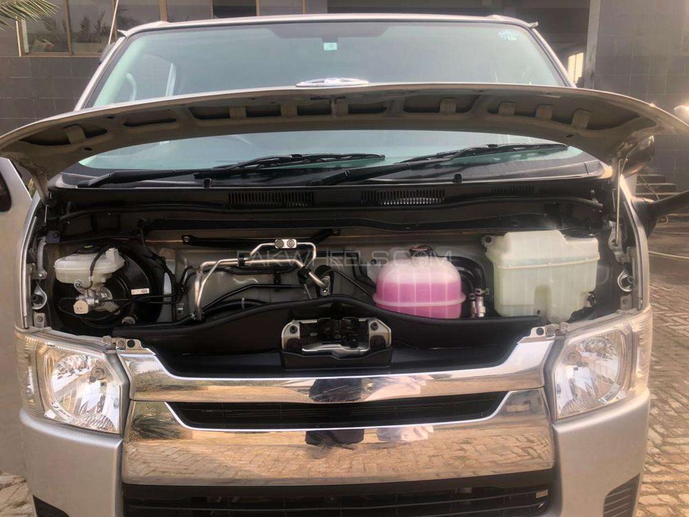 Toyota Hiace 2016 for Sale in Gujranwala Toyota Hiace 2016 for Sale in Gujranwala Image-10