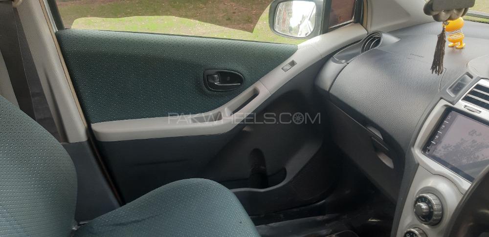 Toyota Vitz 2005 for Sale in Attock Toyota Vitz 2005 for Sale in Attock Image-2