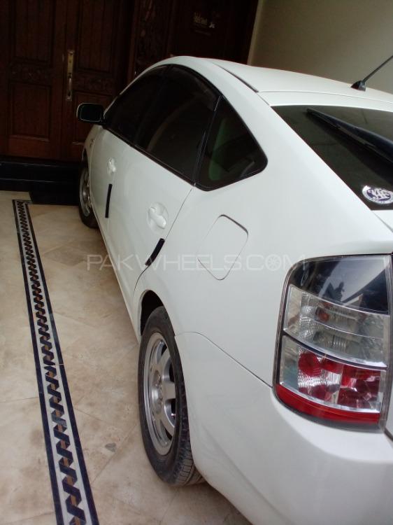Toyota Prius 2007 for Sale in Islamabad Image-1