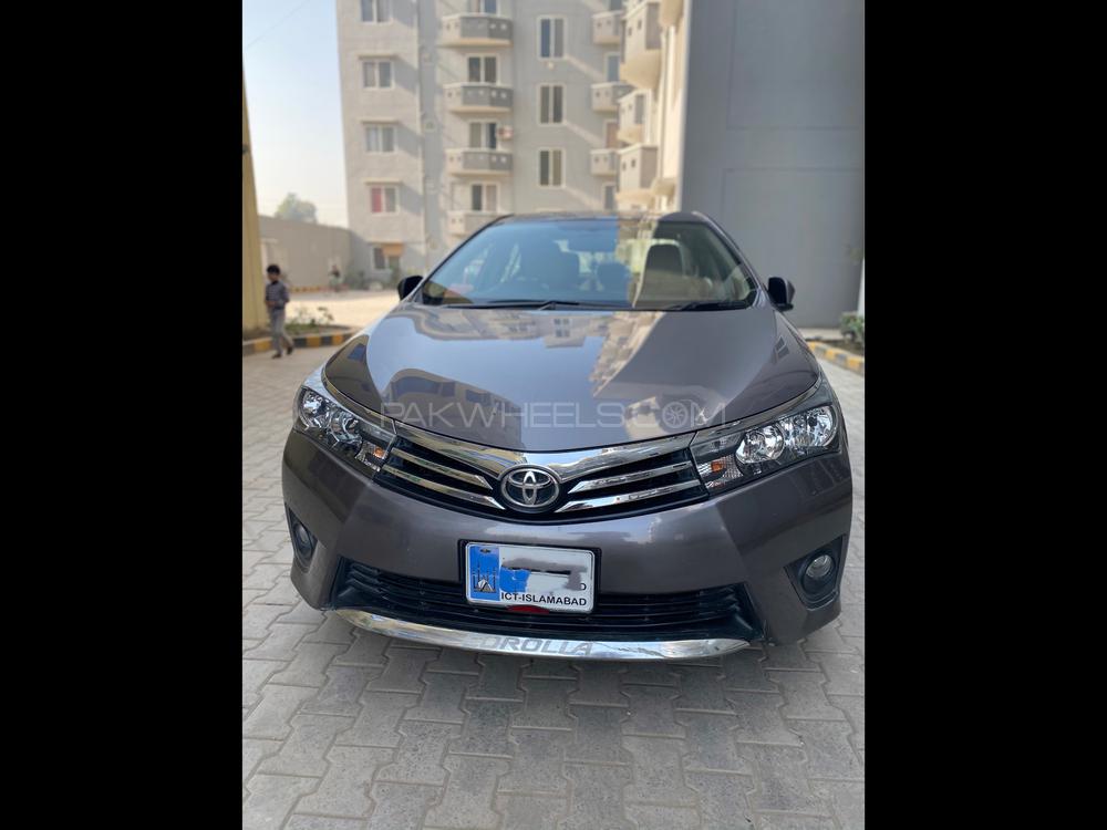 Toyota Corolla 2015 for Sale in Peshawar Image-1