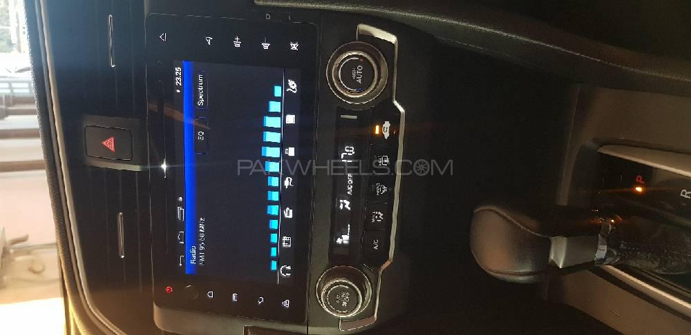 Honda Civic 2017 for Sale in Peshawar Honda Civic 2017 for Sale in Peshawar Image-8