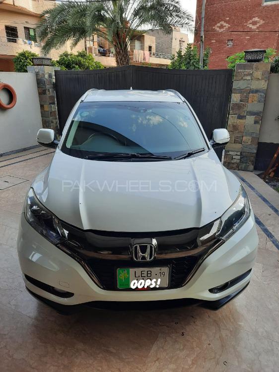 Honda Vezel 2014 for Sale in Lahore Honda Vezel 2014 for Sale in Lahore Image-9