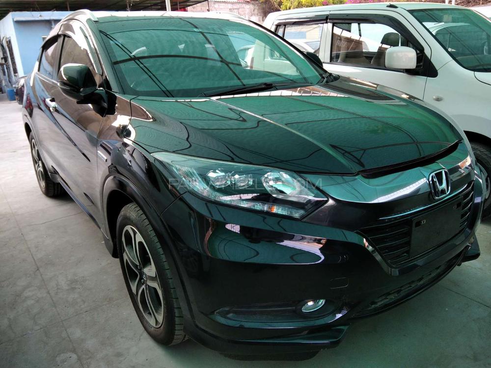 Honda Vezel 2015 for Sale in Karachi Honda Vezel 2015 for Sale in Karachi Image-2