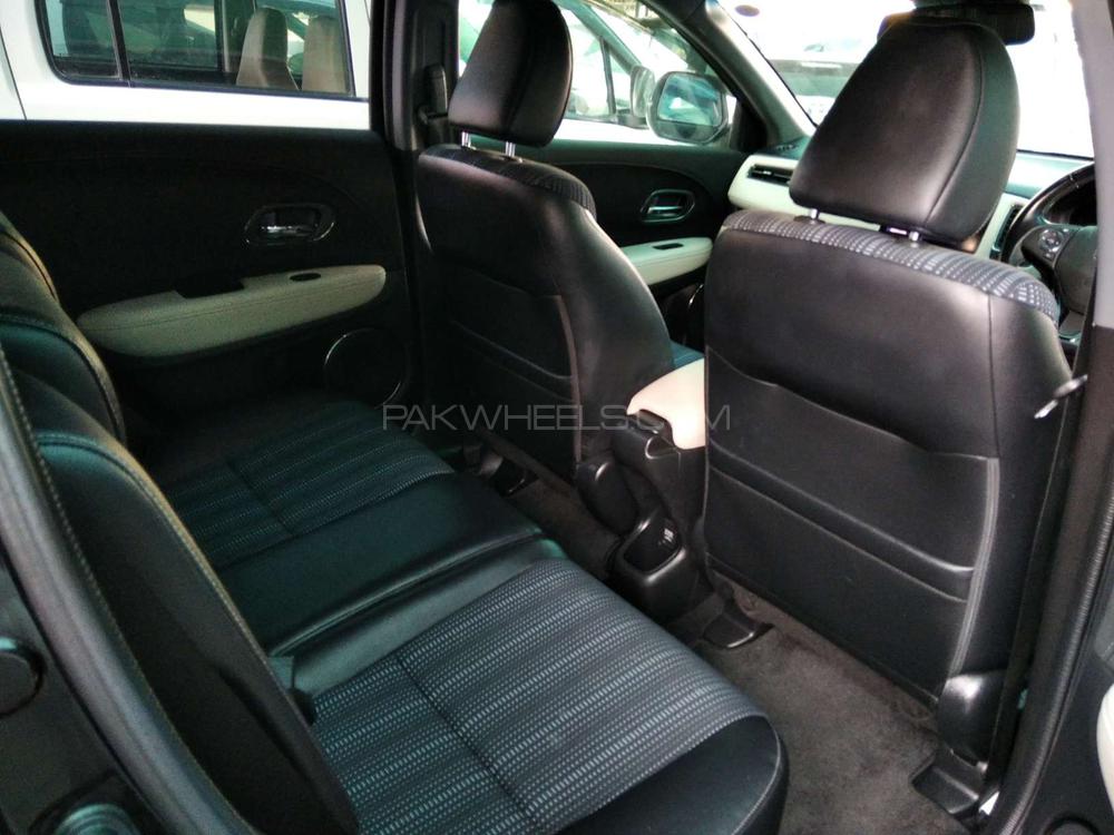 Honda Vezel 2015 for Sale in Karachi Honda Vezel 2015 for Sale in Karachi Image-10