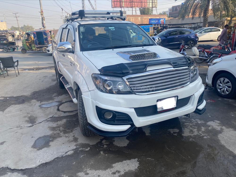 Toyota Hilux 2011 for Sale in Gujranwala Image-1