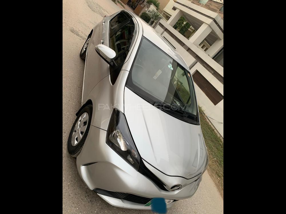 Toyota Vitz 2015 for Sale in Sialkot Image-1