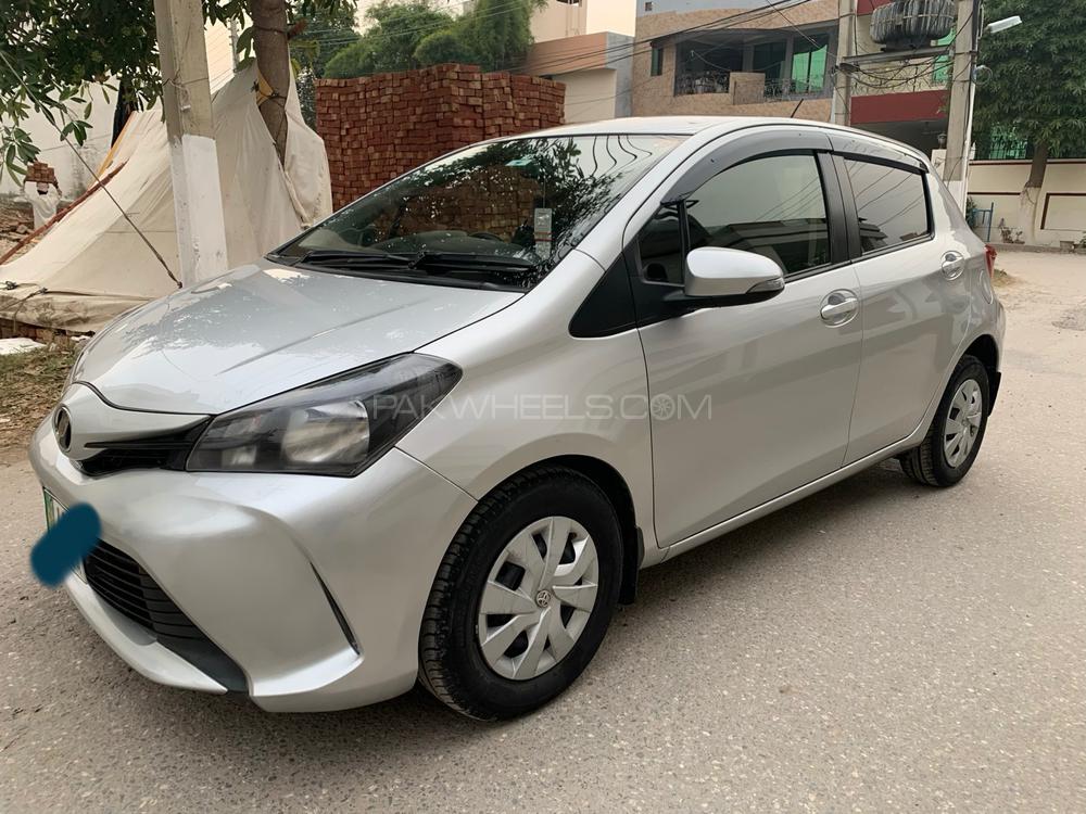 Toyota Vitz 2015 for Sale in Sialkot Toyota Vitz 2015 for Sale in Sialkot Image-8