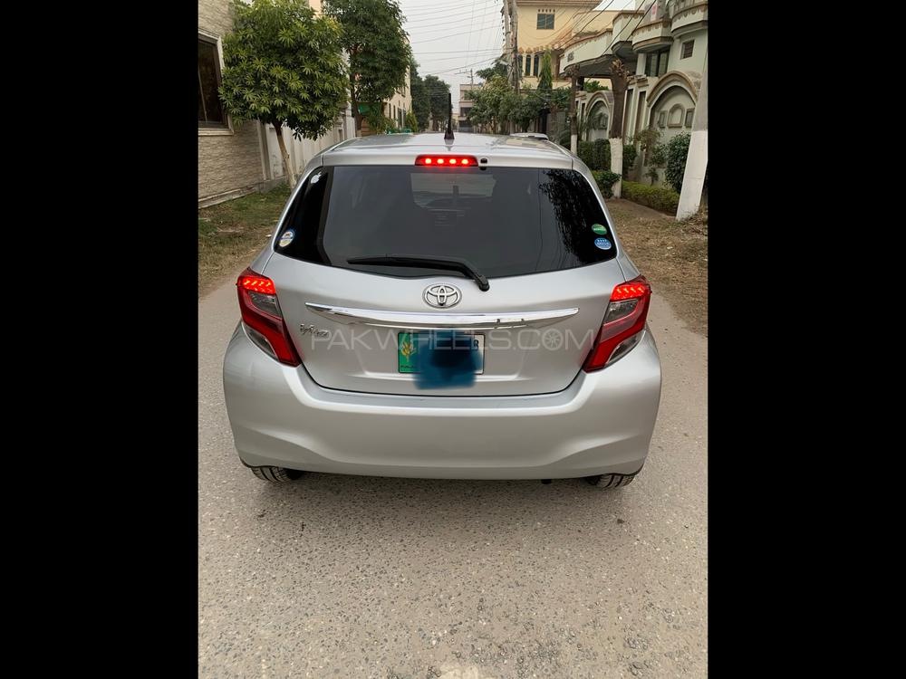 Toyota Vitz 2015 for Sale in Sialkot Toyota Vitz 2015 for Sale in Sialkot Image-6
